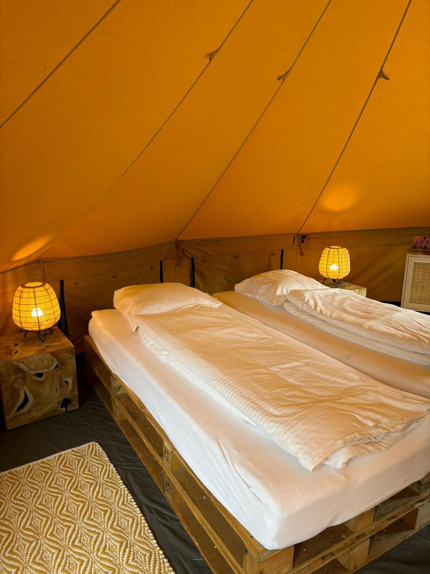 Glamping Bivak - Urban Gardens Gent Hotel Exterior photo